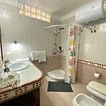 The White Corner Apartment *